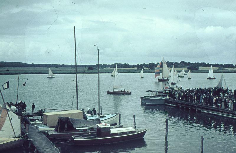 Datei:Regatta 0.jpg