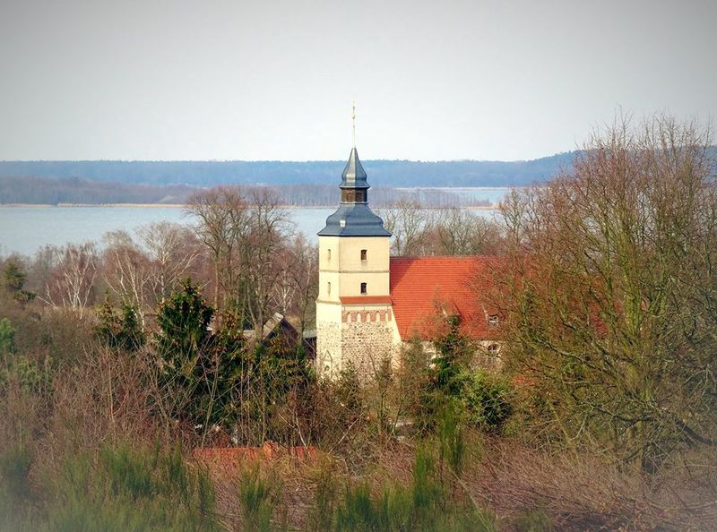 Datei:Benz Kirche Turm.jpg