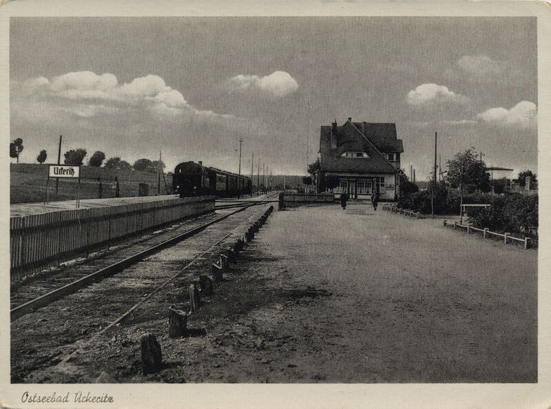 Datei:Bahnhof Ückeritz 1935.jpg