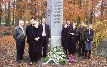Zinnowitz-Einweihung Stele 19 11 06 (3).jpg