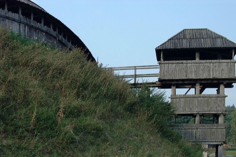 Datei:Groß Raden-Archäologisches Freilichtmuseum 20 (2002).jpg