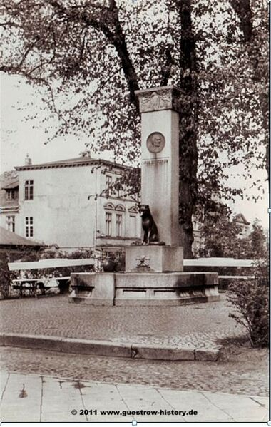 Datei:Brinckman Brunnen 7.jpg