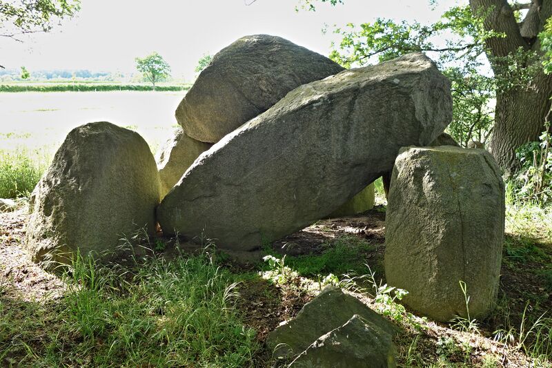 Datei:Hünengräber Teterow 3.jpg