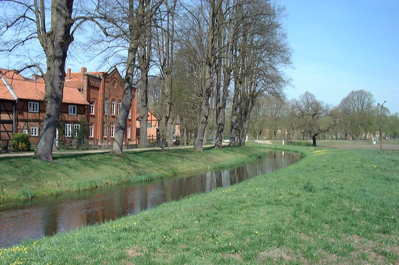 Datei:Boizenburg (Elbe)-18 (2003).jpg