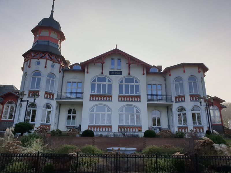 Datei:Zinnowitz-Historische Bauwerke-Haus am Meer-2023.jpg