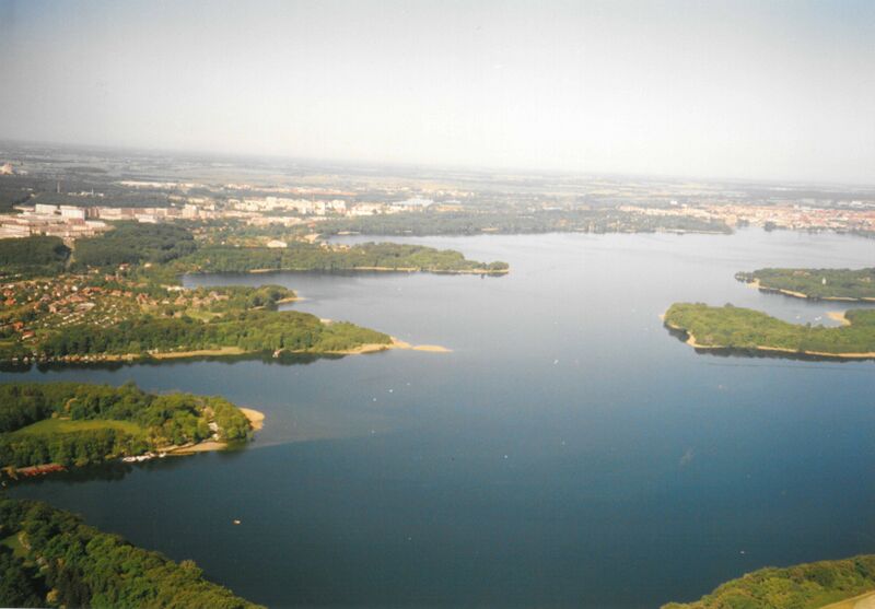 Datei:Schwerin-Luftbild 0302 (2000).jpg