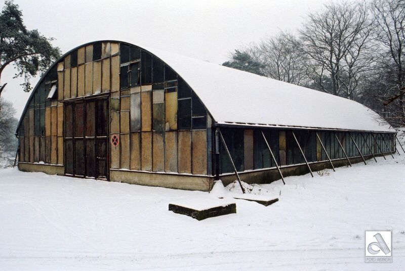 Datei:Zinnowitz Adrion Blechbüchse 1990.jpg