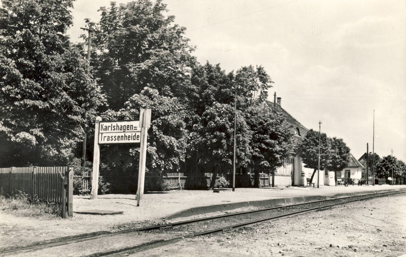 Datei:Bahnhof Trassenheide Karlshagen.jpg