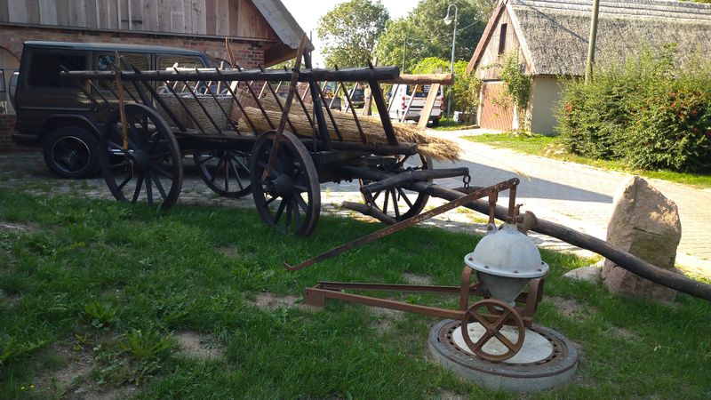 Datei:Ehrung alter Geräte.JPG