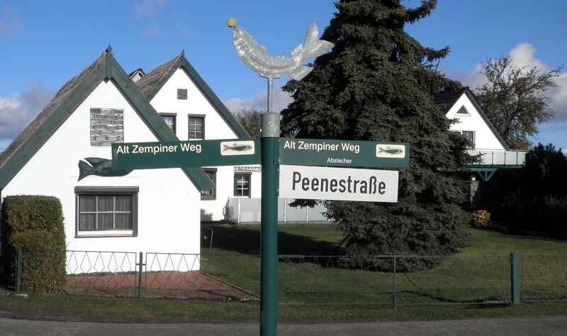 Datei:Peenestr Wanderschild.jpg