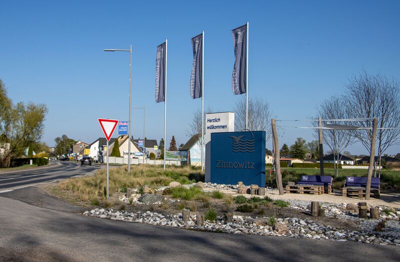 Datei:Zinnowitz-Ortseingang aus Richtung Wolgast.jpg