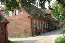 Dobbertin-Dorf 439 (2002).jpg