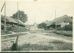 ca. 1930 Blick auf die Schule